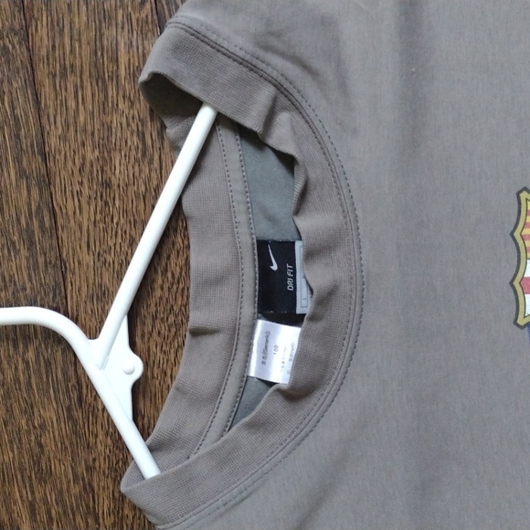 Vintage Nike Barcelona Asia Tour 2004 T-Shirt - Picture 11 of 11